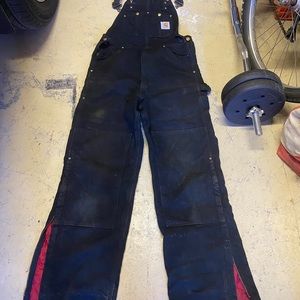 Small Carhartt overalls with liner. Smoke and pet free home.